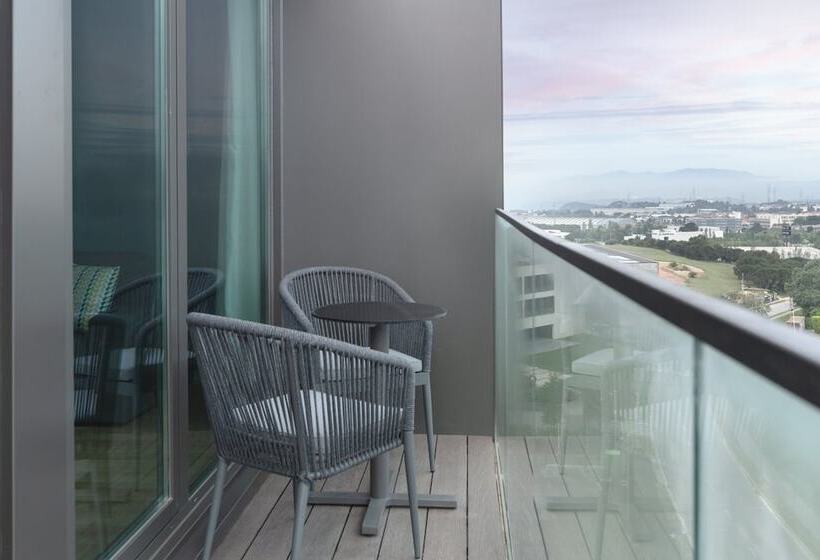 هتل Holiday Inn Barcelona   Sant Cugat, An Ihg