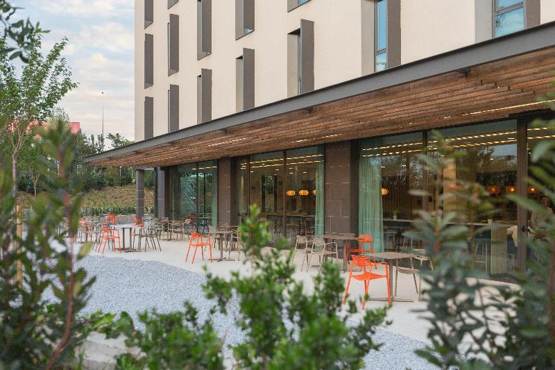 هتل Holiday Inn Barcelona   Sant Cugat, An Ihg