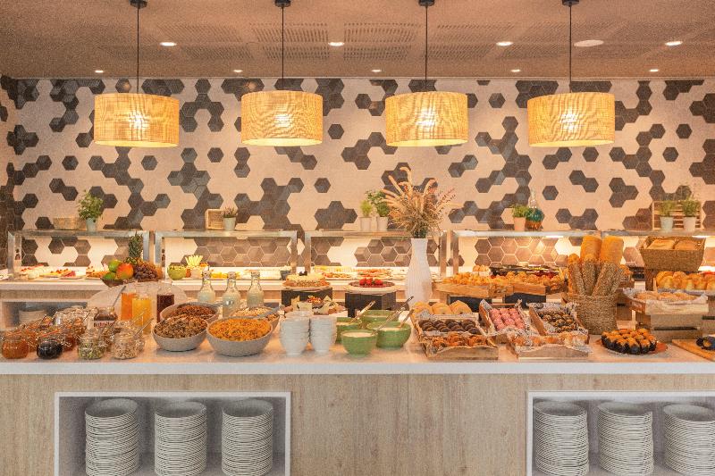 هتل Holiday Inn Barcelona   Sant Cugat, An Ihg