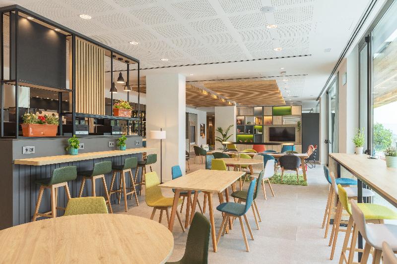 هتل Holiday Inn Barcelona   Sant Cugat, An Ihg