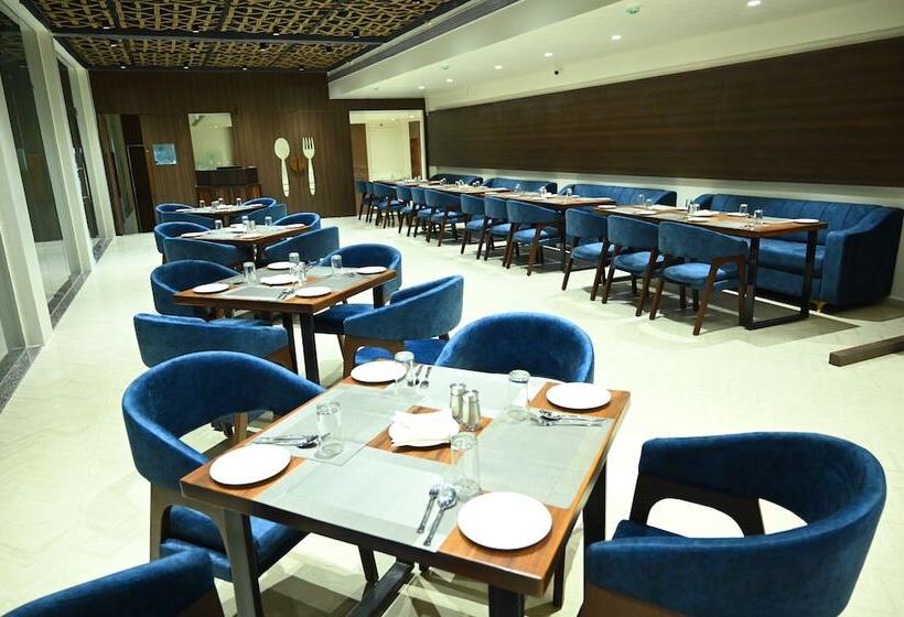 酒店 Makhan Vihar