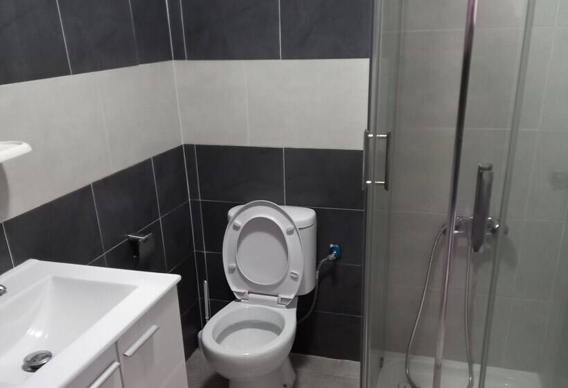 پانسیون Hostal Fuente Del Pino