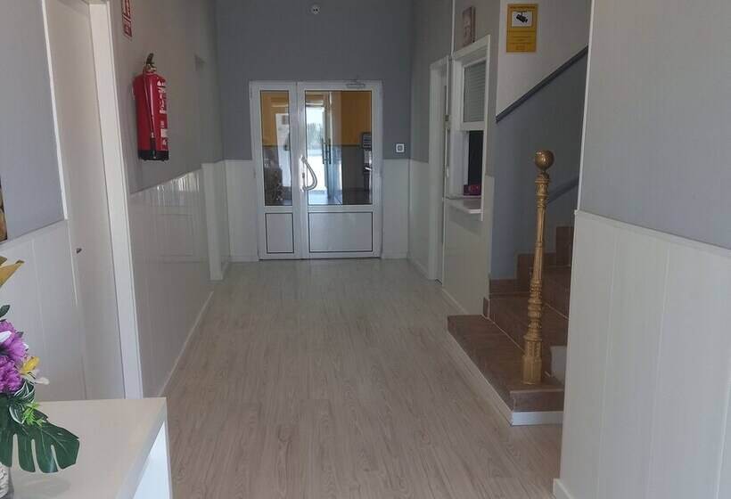 پانسیون Hostal Fuente Del Pino