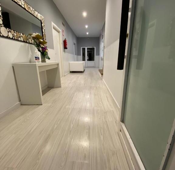 پانسیون Hostal Fuente Del Pino