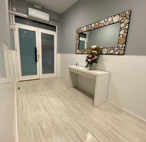 پانسیون Hostal Fuente Del Pino