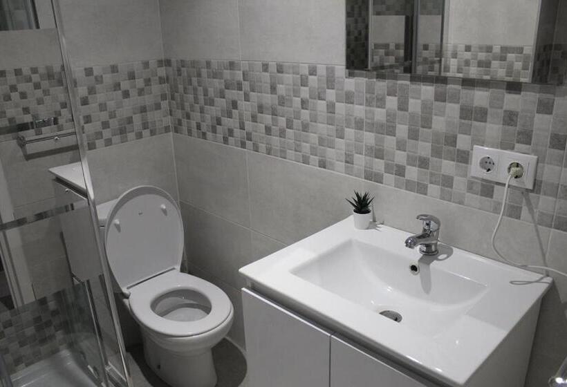 پانسیون Hostal Fuente Del Pino