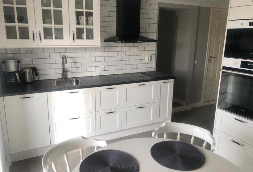 هاستل ångbåten   New Buildt Double Rooms In The Center Of Gränna With Separate Entrance