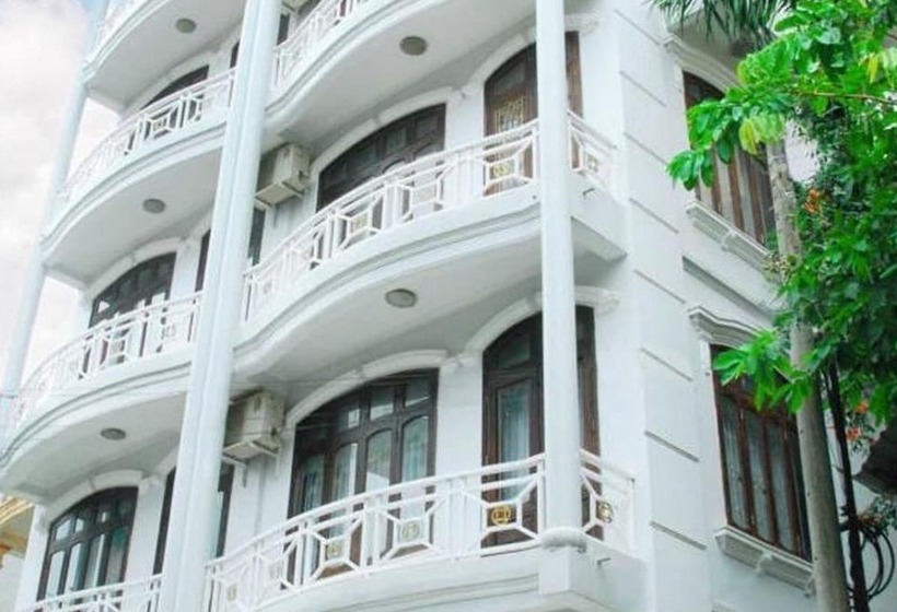 هتل Areca