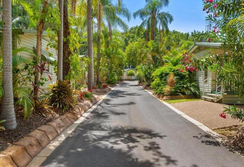 בית מלון כפרי Ashmore Palms Holiday Village