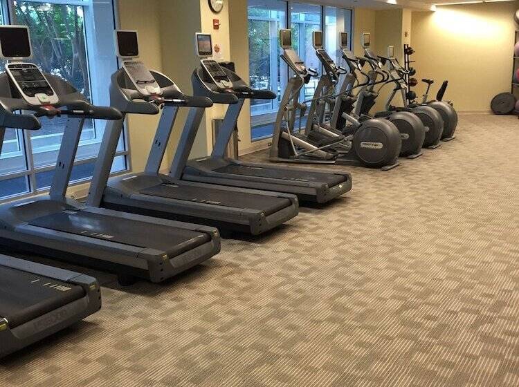 בית מלון כפרי Concord By Executive Apartments