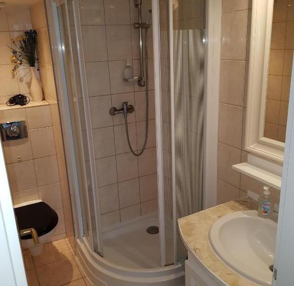 Fotos del hotel Connection Guesthouse:  12