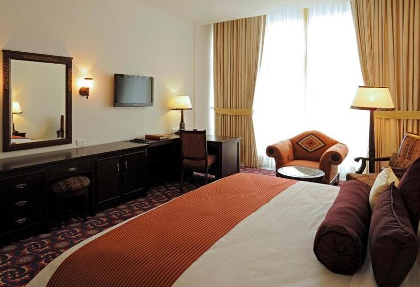 هتل Dushanbe Serena