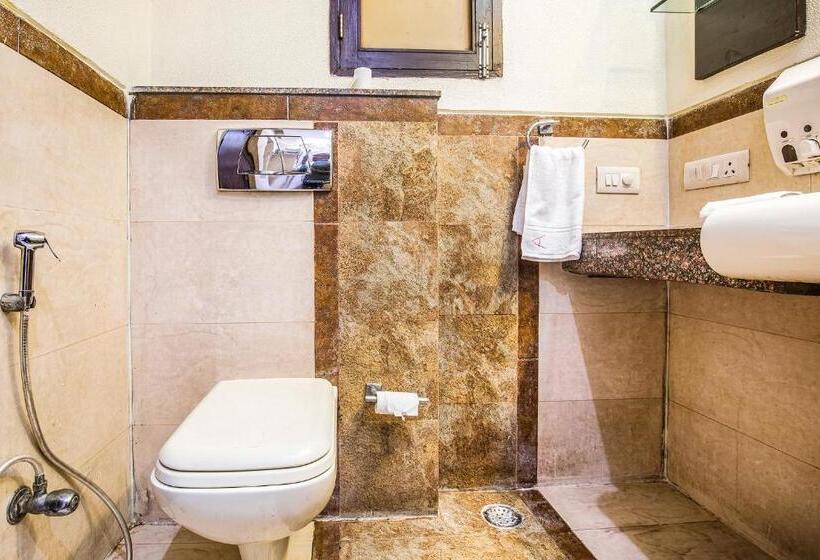 Fabhotel Aashraye