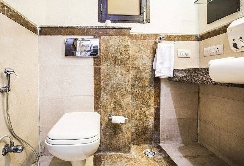 Fabhotel Aashraye
