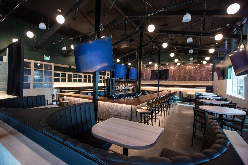 בית מלון כפרי Four Points By Sheraton Edmonton Gateway