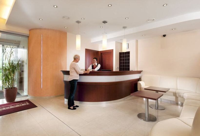 호텔 Francis Palace