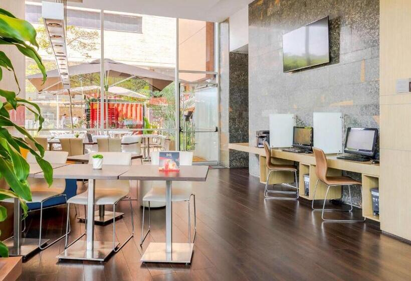 فندق Ibis Medellin