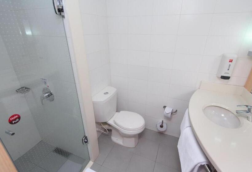 هتل Ibis Medellin