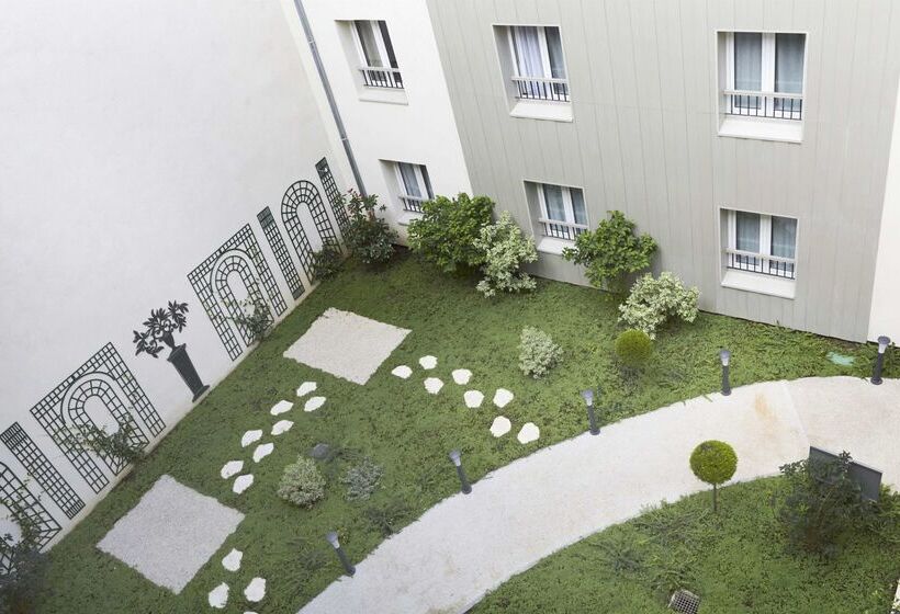 Hôtel Kyriad Paris 18  Porte De Clignancourt  Montmartre