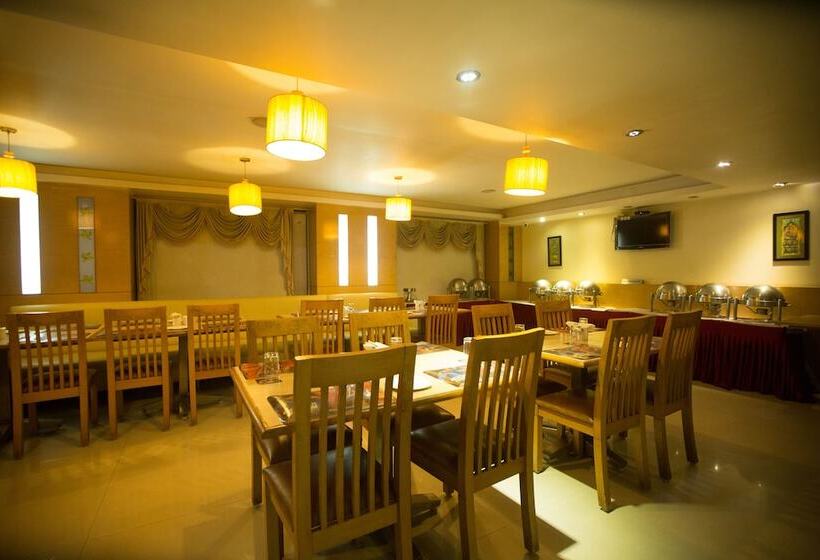 هتل Mahalaya Residency