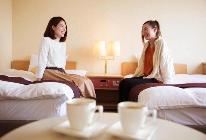Mito Hotel Season