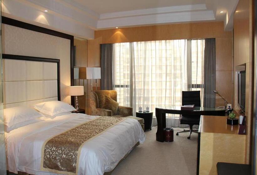 فندق Ramada Plaza Weifang
