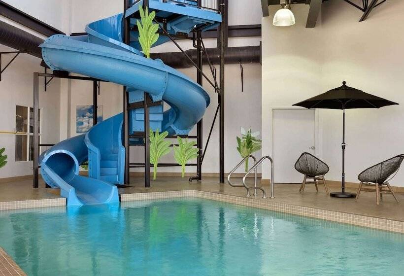 Microtel Inn & Suites By Wyndham Estevan