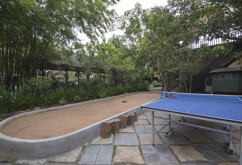 Palm Village Resort & Spa