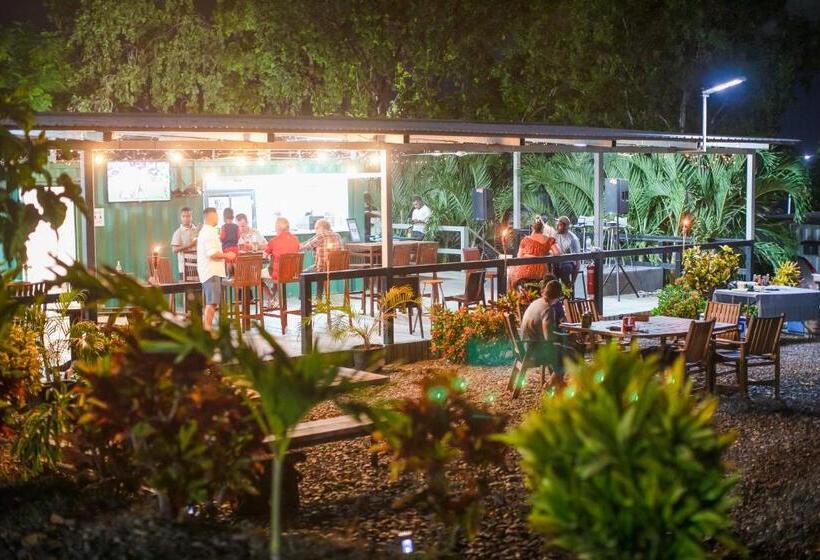 هتل Green Hills Accommodation Village