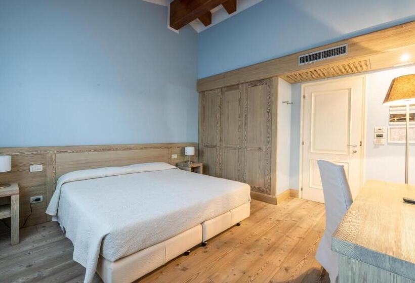 هاستل Accademia Vine Lodge