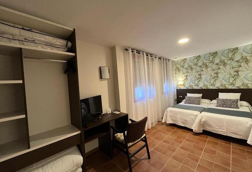 تختخواب و صبحانه Hostal El Griel No Disponemos De Recepción Física