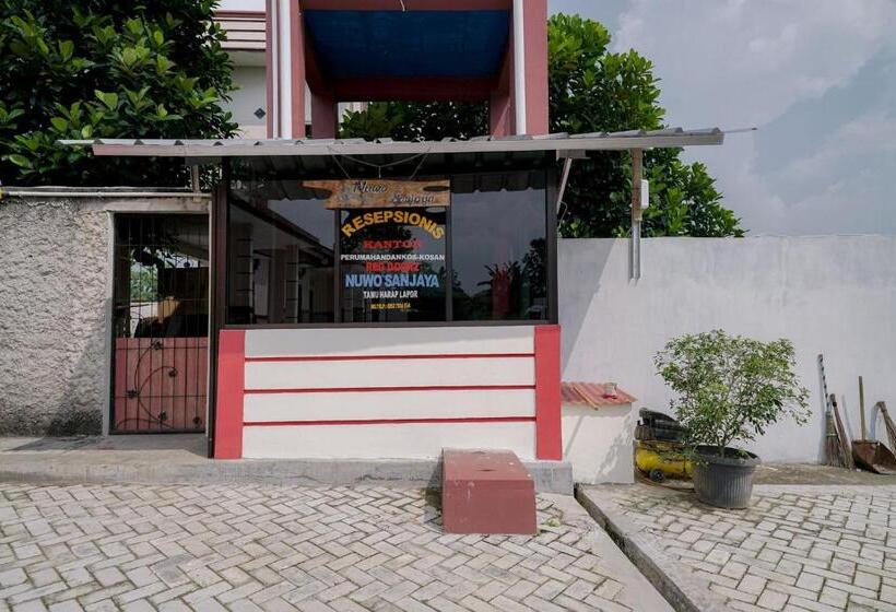 בית מלון כפרי Reddoorz @ Seputih Jaya Lampung