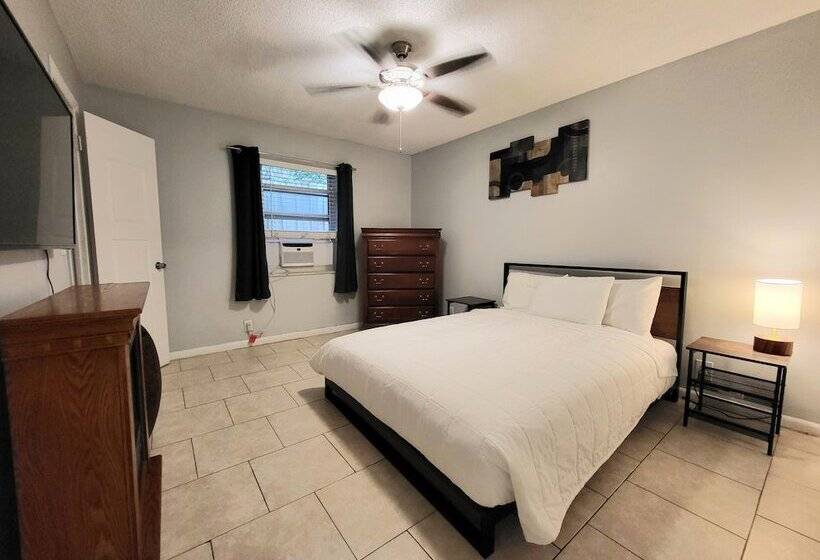 Air Way Motel