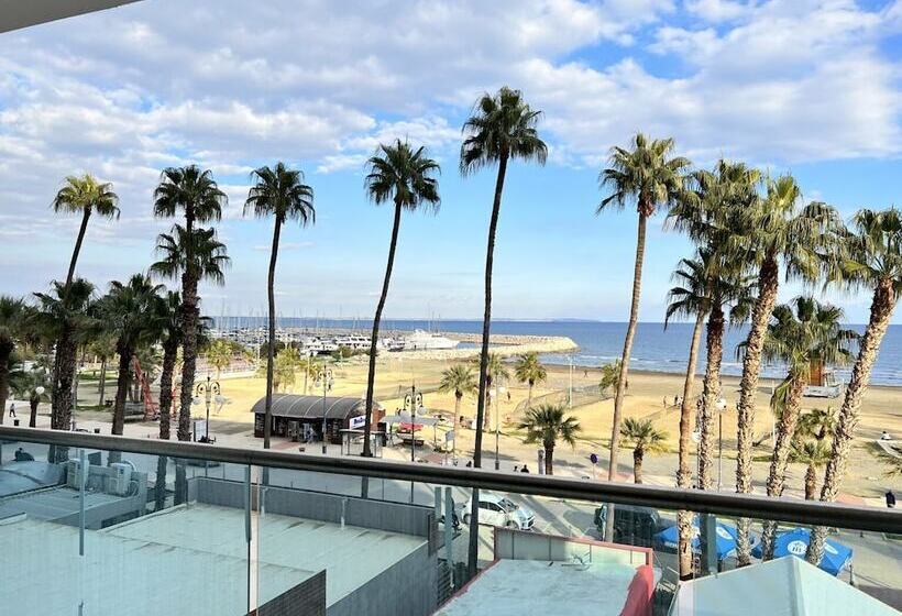 Aphrodite Plaza