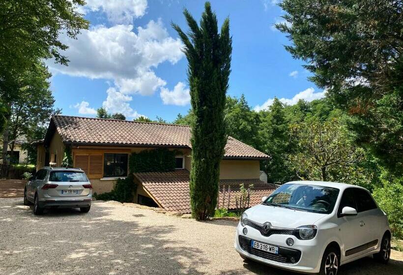مبيت وإفطار Les Cabanons
