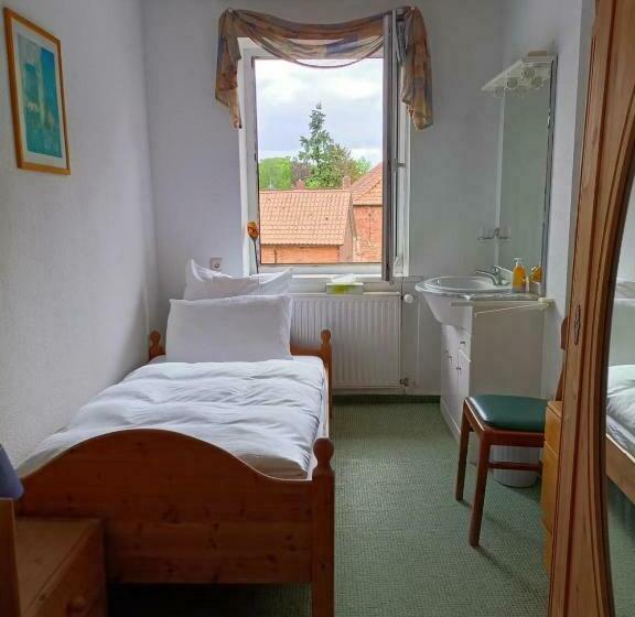 مبيت وإفطار Altenmedinger Hof