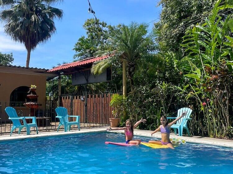 تختخواب و صبحانه Hospedaje Colibri