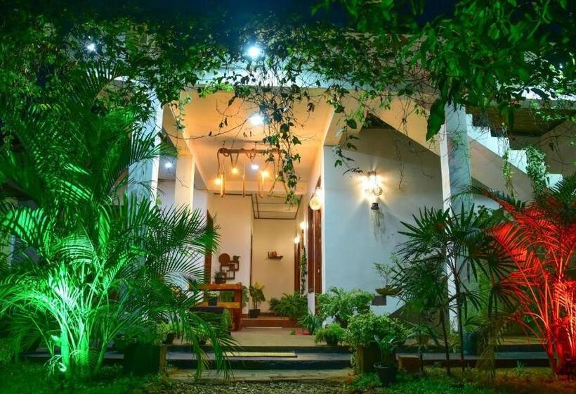 تختخواب و صبحانه Menara Green Inn