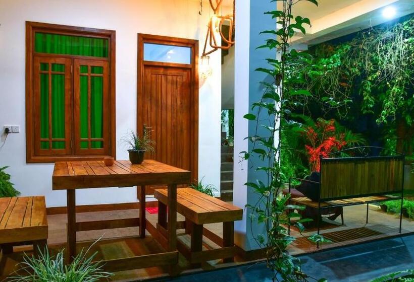 تختخواب و صبحانه Menara Green Inn