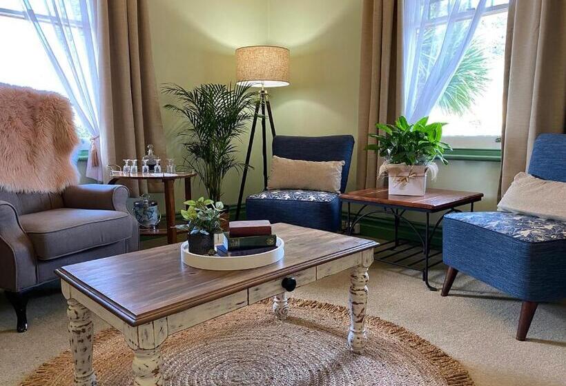 ペンション Hanlon Guest House