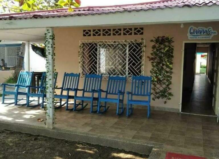 پانسیون Hostal Coveñas Inn