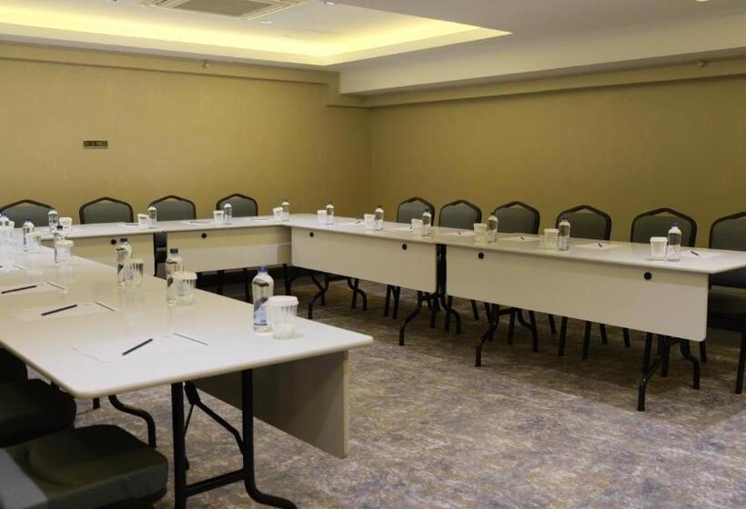 هتل Nova Vista Deluxe & Suites A Member Of Radisson Individuals