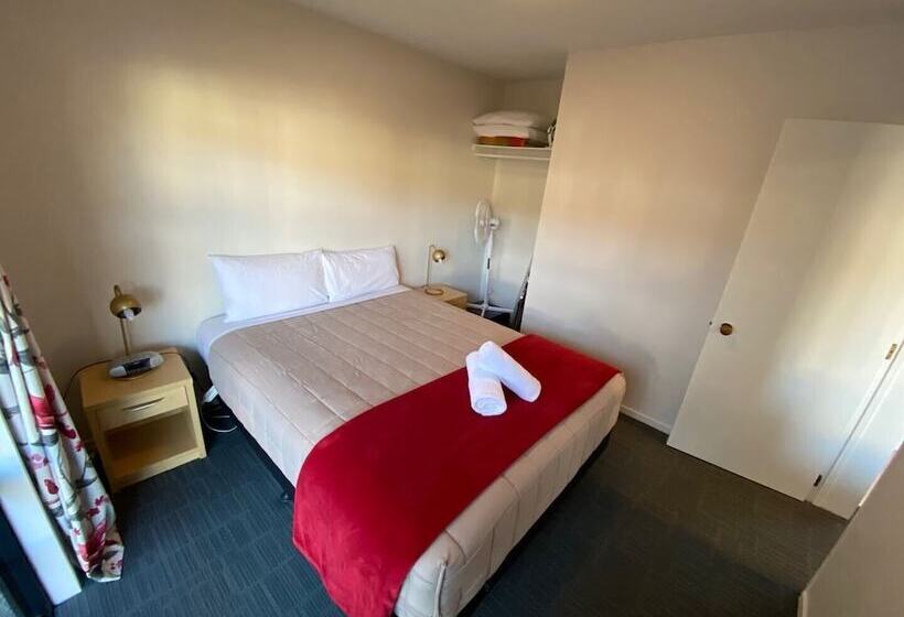 Southern Comfort Motel
