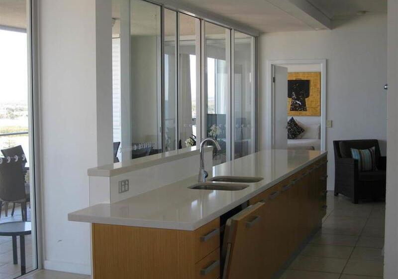 هتل Aspect Caloundra