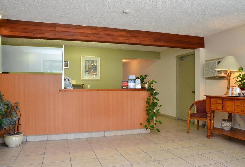 فندق Canadas Best Value Inn Kelowna