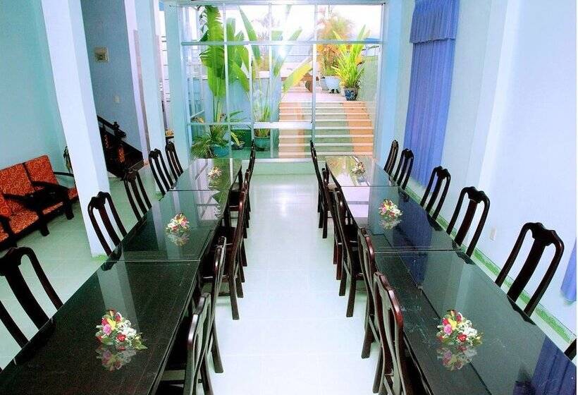 هتل Four Seasons House