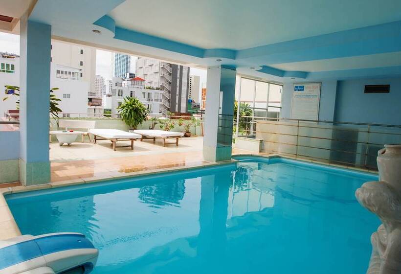 هتل Four Seasons House