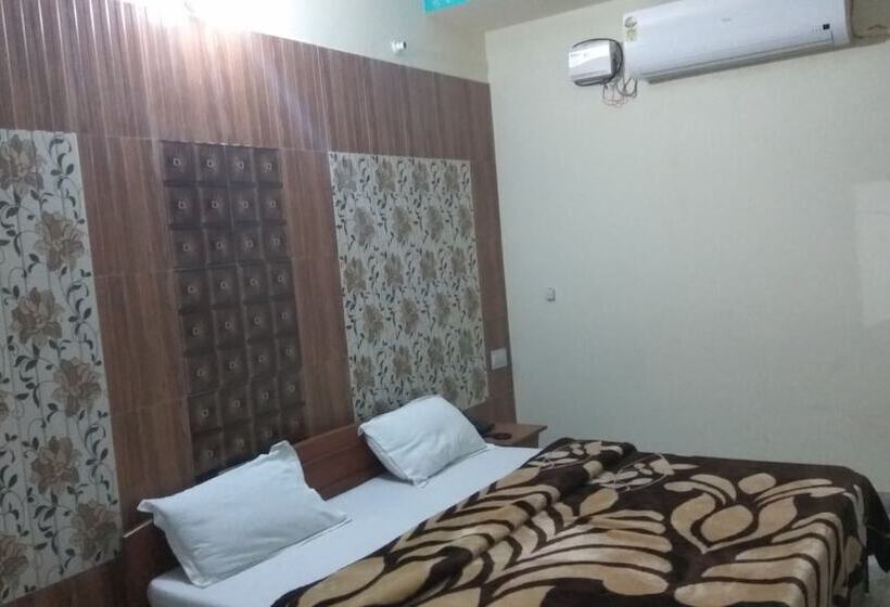 هتل Ganga Kripa