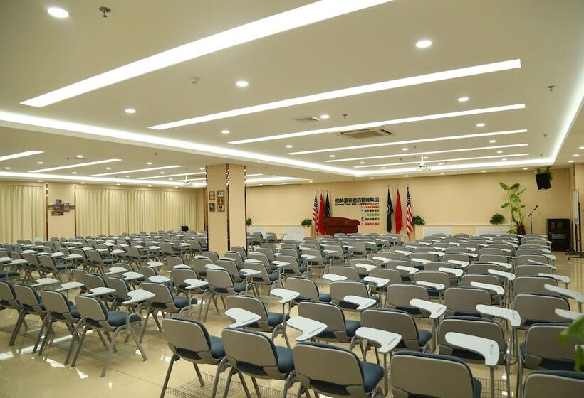 호텔 Greentree Inn Beijing Guangmingqiao Express Apartment