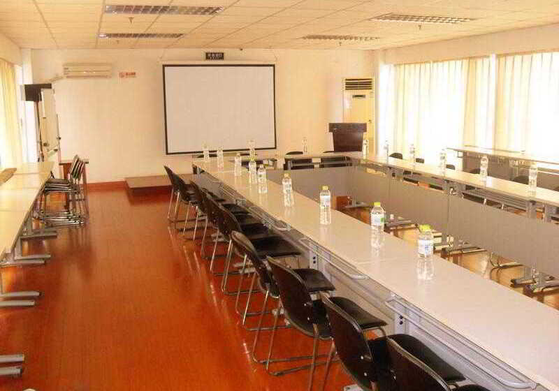 호텔 Greentree Inn Beijing Guangmingqiao Express Apartment